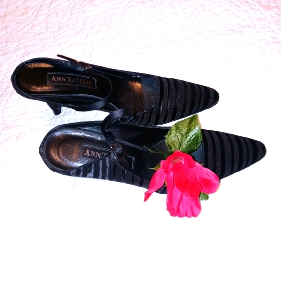 Ann Taylor Shoes - ANN TAYLOR MULE PUMPS HEELS POINTED-TOE, BLACK SIZE 7M